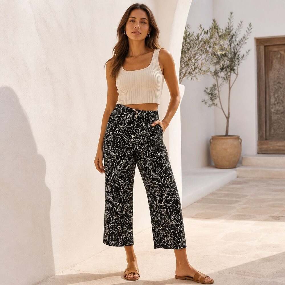 Haver & Blair Women's Black and Tan Leaf Print Wide Leg Crop Trouser